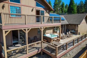 Paw Print Hot Tub Mountain Views Game Room 4mins to Ski Resort